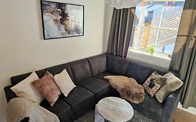 Cozy Apartment Close To Ski Resort, Golf, Beach & Hiking